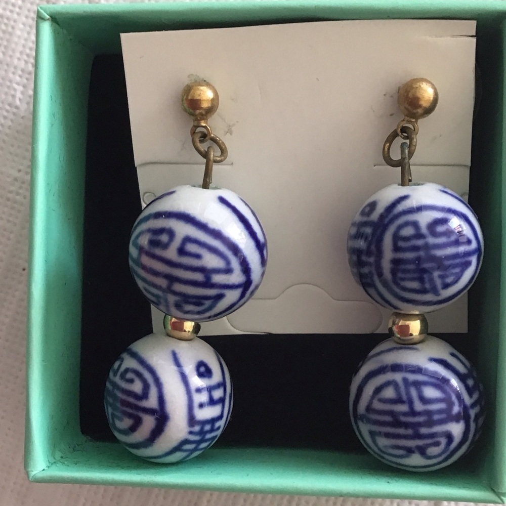 Vintage Elegant Blue and White Dangle Chinoiserie Earrings